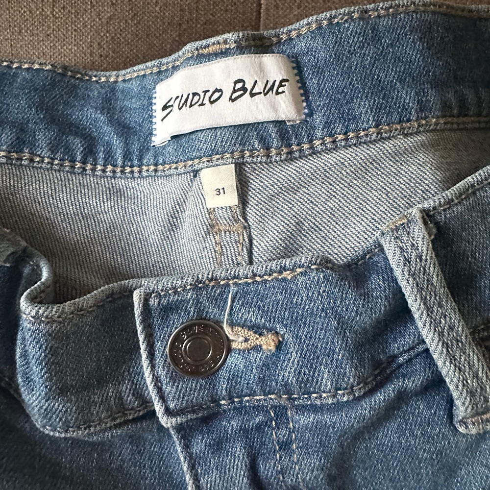 Studio Blue High-Rise Women's Jeans - Light Blue Wash